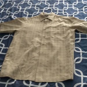 Men’s casual shirt
